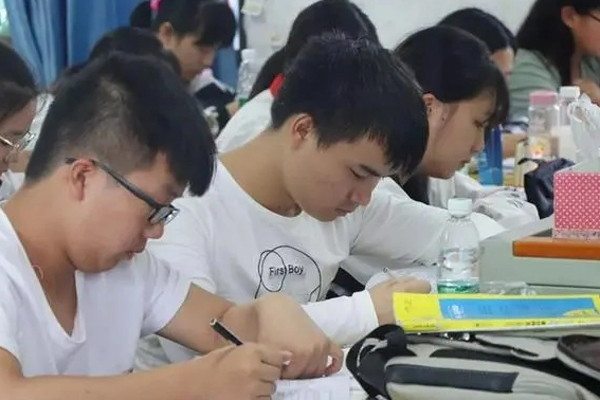 Huyện nói chi hơn nửa tỷ mua phần mềm, Trưởng phòng Giáo dục lại bảo ‘được cho’-5