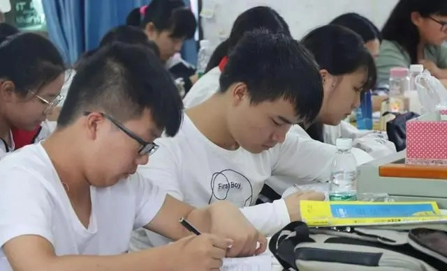 Tại sao nhiều đứa trẻ học tập chăm chỉ nhưng điểm số vẫn thấp?-1