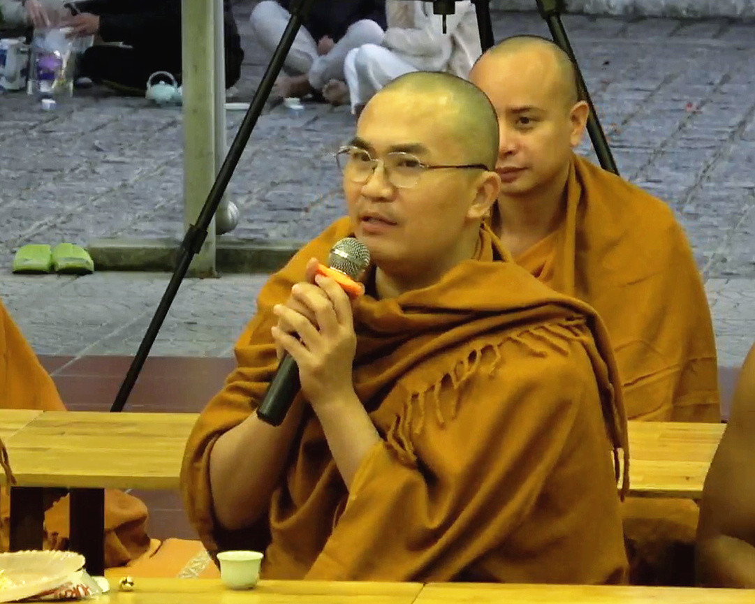 MC Đại Nghĩa bật khóc khi lần đầu xuống tóc xuất gia gieo duyên-1