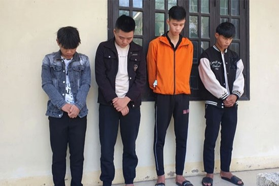Bắt giữ nhóm thanh niên chiếm đoạt trên 8 tỷ đồng
