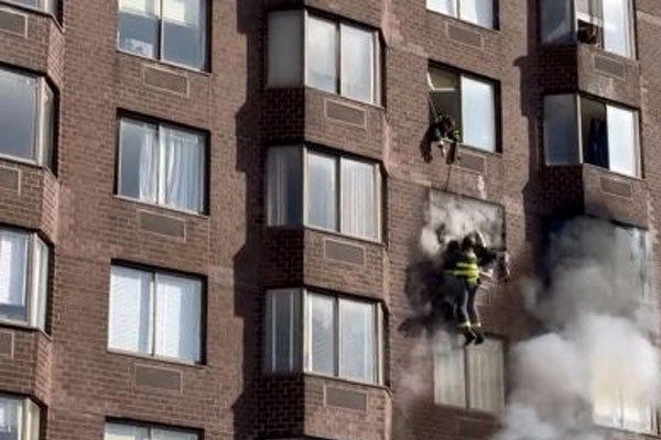 Mỹ: Hỏa hoạn nguy hiểm không thể tin được, lốc xoáy tàn phá miền Nam-2