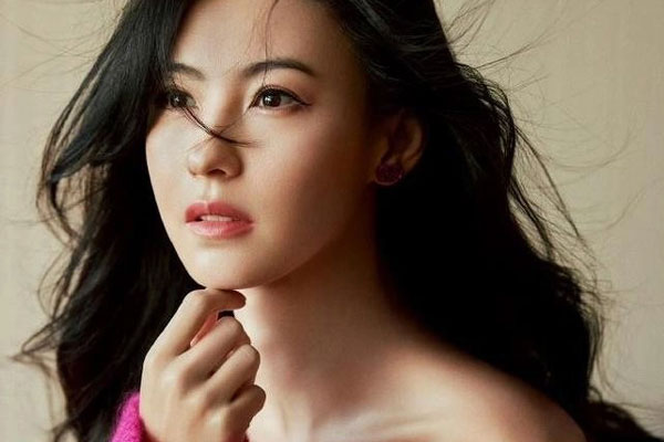 Trương Bá Chi không dùng tiền của Tạ Đình Phong-1