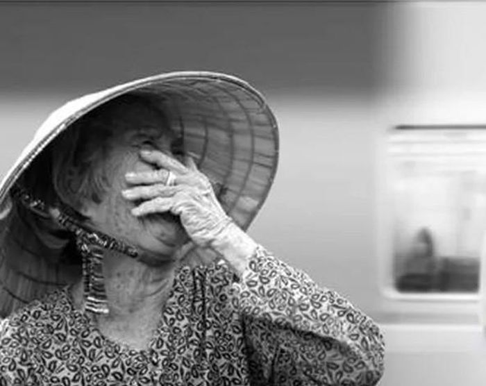 Mẹ mất, 5 con trai chúng tôi vô cùng hối hận vì trót tranh giành mảnh đất cuối cùng-1