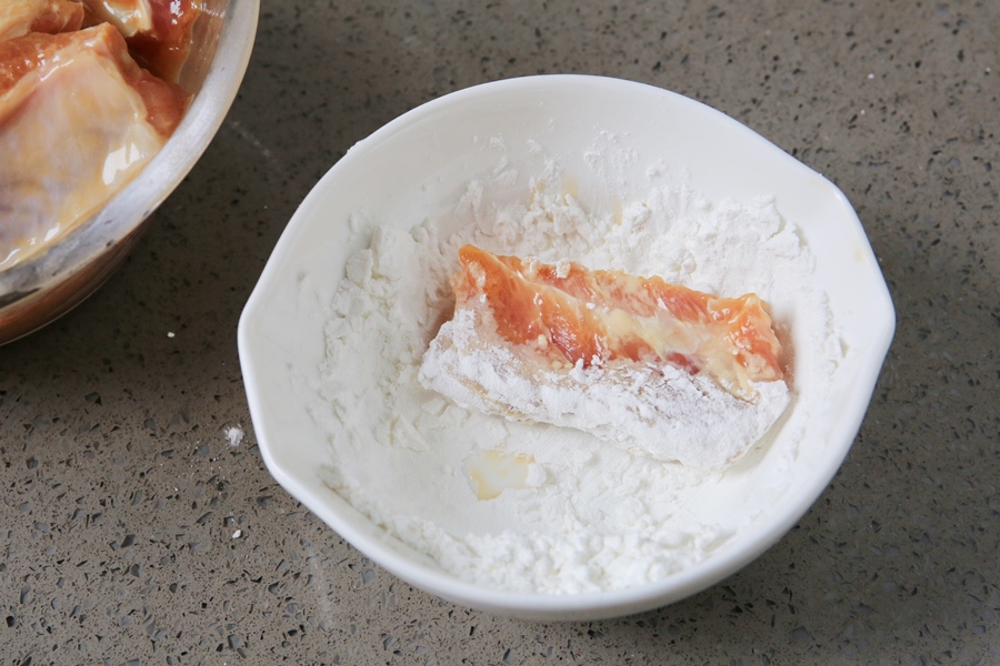 Sườn sốt xoài chua ngọt: Làm dễ dàng, ăn mãi không chán!-6