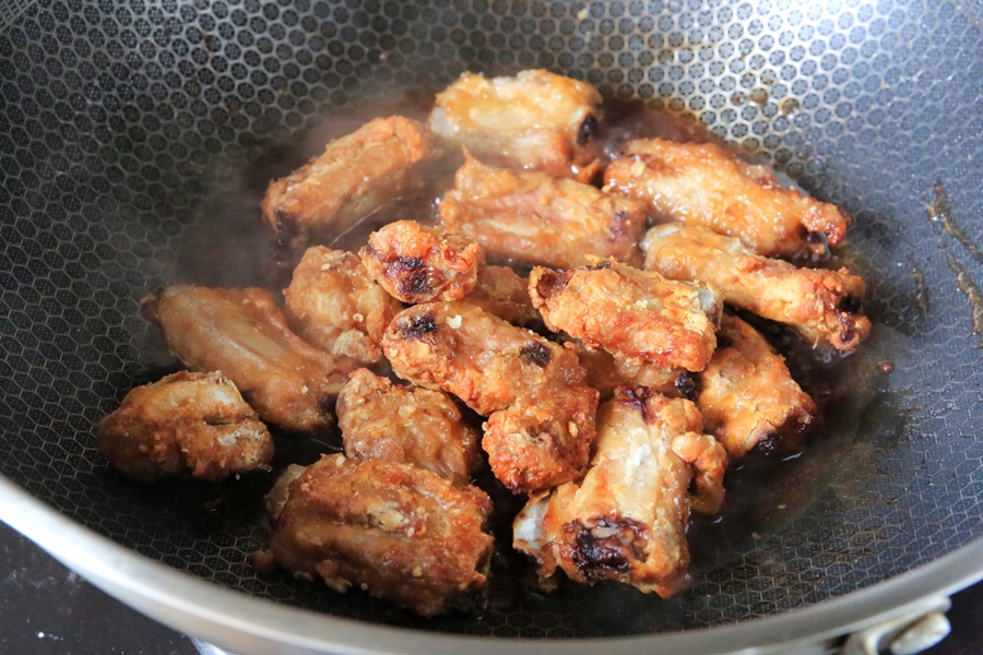 Sườn sốt xoài chua ngọt: Làm dễ dàng, ăn mãi không chán!-9