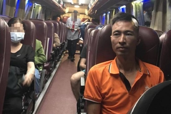 Lời kể của nhân chứng vụ hành khách bị đánh gãy tay vì đòi xuống xe