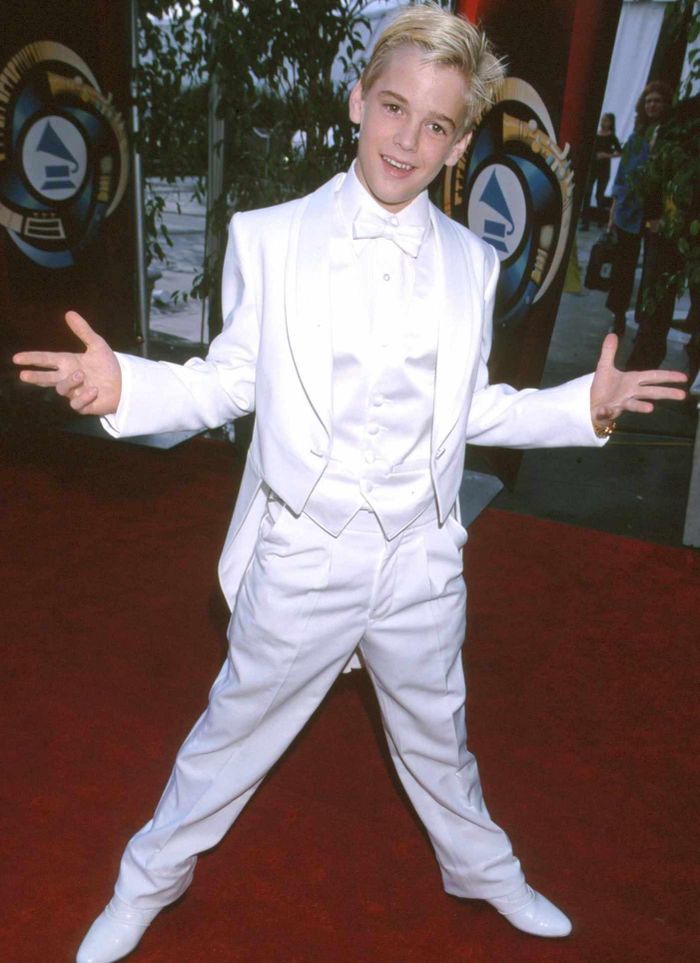 Đỉnh cao và vực sâu của Hoàng tử nhạc Pop-2