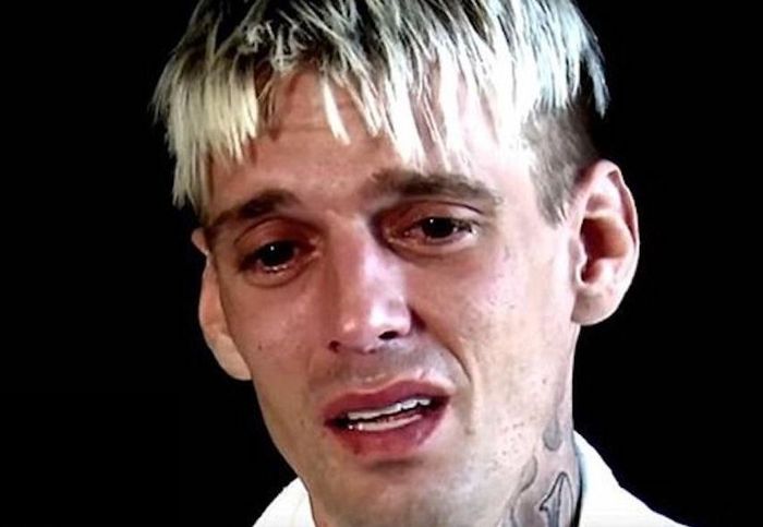 Đỉnh cao và vực sâu của Hoàng tử nhạc Pop-5