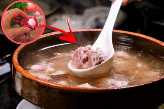 Đầu bếp 5 sao nói: Hầm xương kỵ nhất là cho 2 thứ này vào, canh sẽ có mùi nồng, mất ngon mất chất