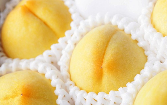 Hoa quả nhà giàu giá cao ngất ngưởng vẫn cháy hàng-1