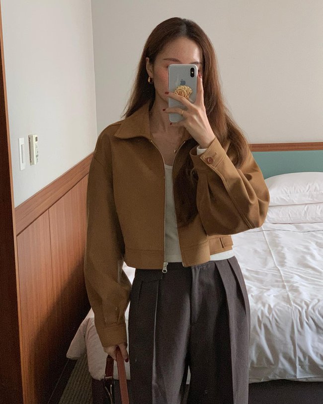 Nên sắm áo khoác màu nâu vì mặc lên sang trọng, tôn da-4