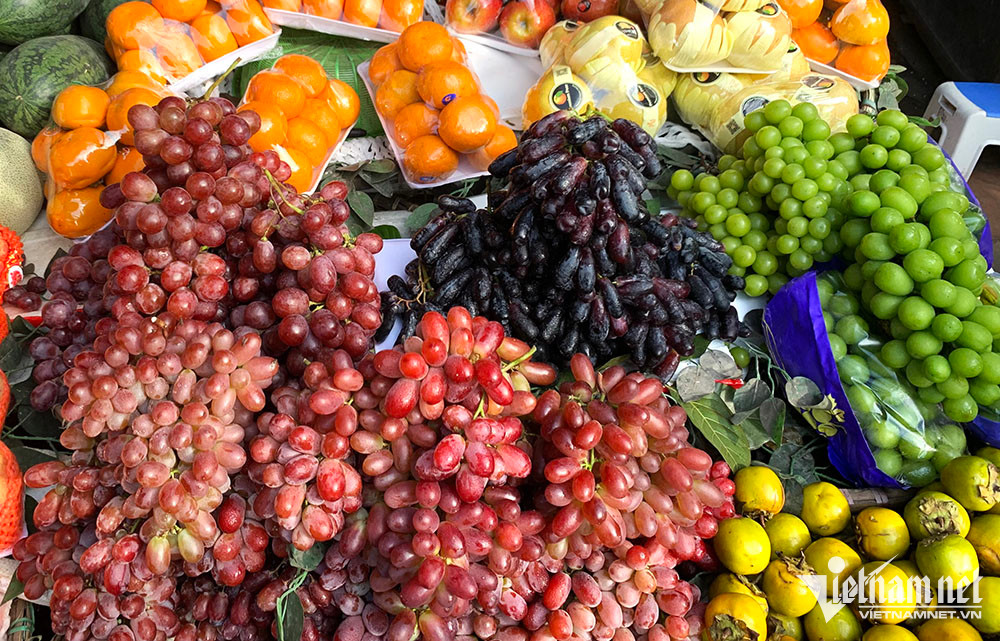 ‘Bóc giá’ trái cây Trung Quốc tại chợ đầu mối-4