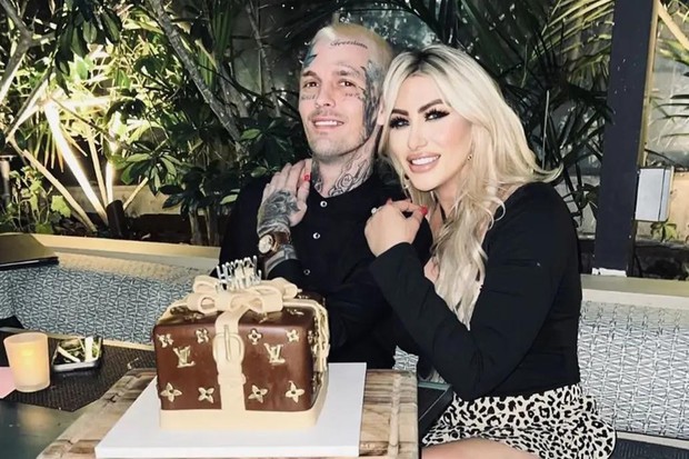 Cái chết rúng động truyền thông Mỹ-4