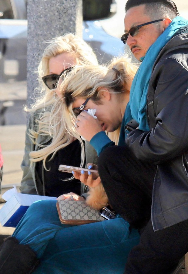 Cái chết rúng động truyền thông Mỹ-2