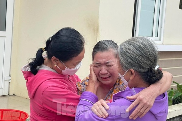 Cuộc trùng phùng đầy nước mắt của người phụ nữ 19 năm lưu lạc Trung Quốc-1