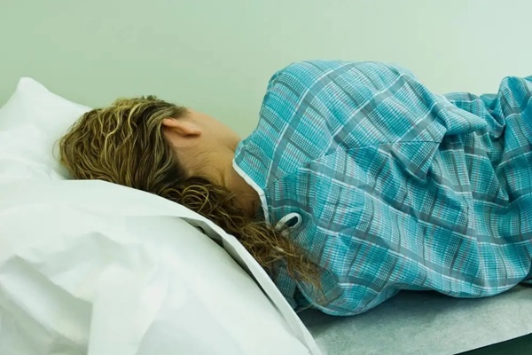 3 dấu hiệu cảnh báo nguy hiểm có thể khiến 1 người đàn ông đột quỵ ngay trong đêm, nhưng rất hay bị bỏ qua-2