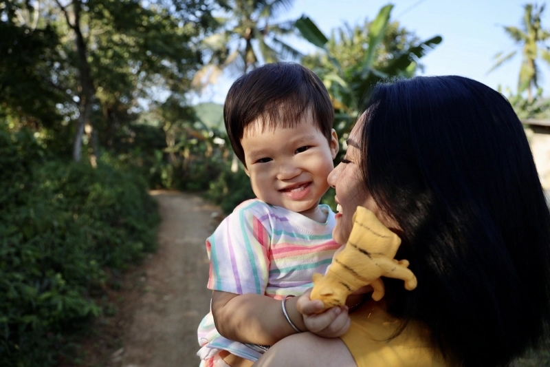 Tại sao bạn càng khen ngợi, trẻ càng thụt lùi? Câu trả lời bất ngờ của các nhà tâm lý học-1