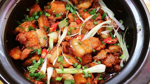 Có công thức này chị em thực hiện thành công món thịt kho tiêu đậm đà, đưa cơm-3