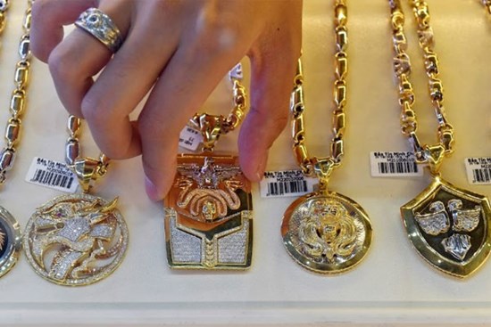 Giá vàng hôm nay 8/11: Đà giảm chưa dứt, vàng vẫn dò đáy