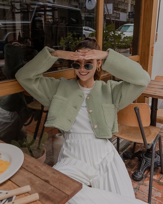 Xu hướng diện áo khoác lửng để tôn dáng-4