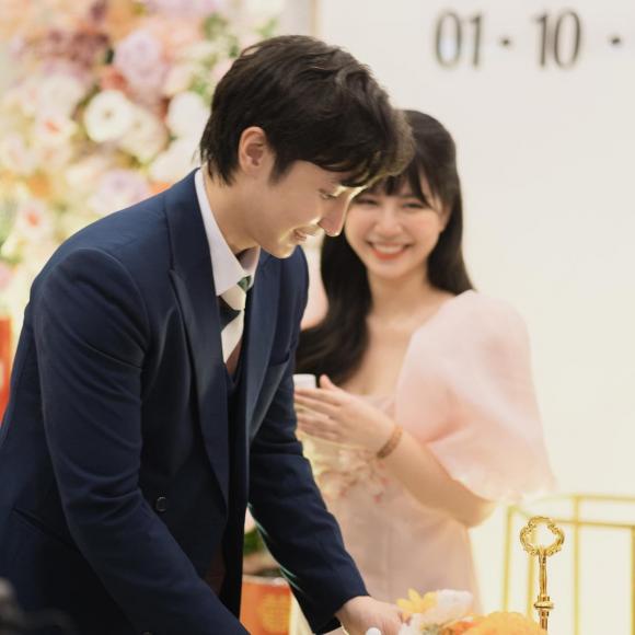 Hot girl Mẫn Tiên khoe giấy đăng ký kết hôn, chính thức trở thành vợ hợp pháp của ca sĩ Key-6