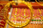 Gia chủ tiết lộ thu nhập khủng nhờ cây hồng cổ trăm tuổi quý hơn vàng ở Ninh Bình-9
