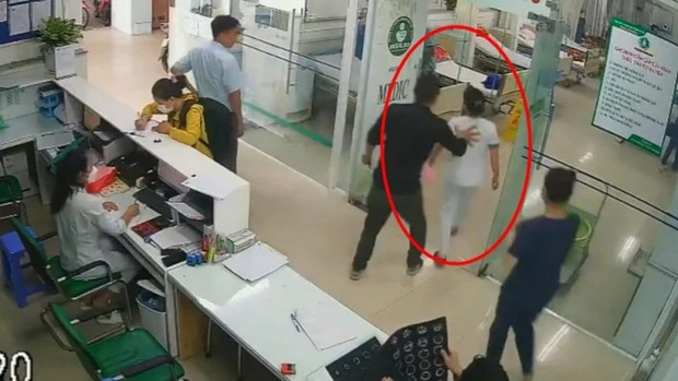 CLIP: Nữ điều dưỡng ở Bình Dương bị hành hung-1