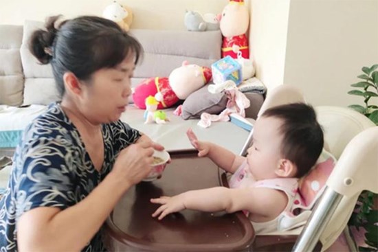 Khi các bà chế biến thức ăn cho cháu rất dễ rơi vào 10 hiểu lầm này, mẹ thông thái cần dừng ngay