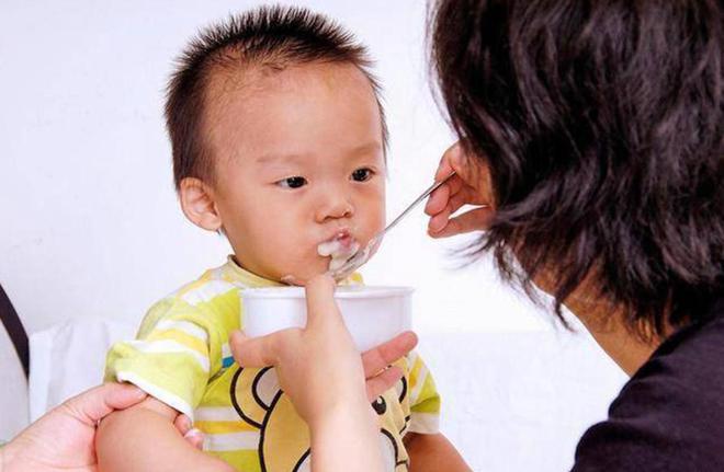 Khi các bà chế biến thức ăn cho cháu rất dễ rơi vào 10 hiểu lầm này, mẹ thông thái cần dừng ngay-1