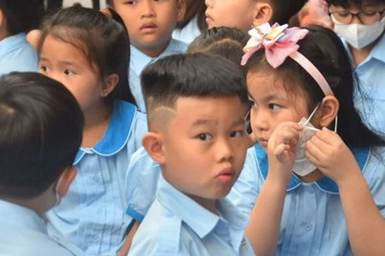 'Khoán trắng' thu BHYT cho trường học, Sở GD-ĐT TP HCM lên tiếng