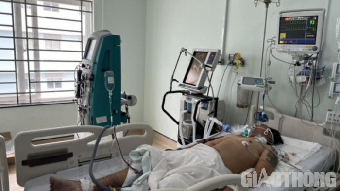 Vụ ngộ độc rượu ở Kiên Giang: Một nạn nhân tử vong, 2 người vẫn nguy kịch-1