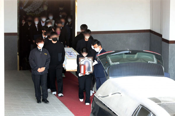 Tranh cãi việc công khai tên tuổi 156 nạn nhân trong thảm kịch Itaewon-2