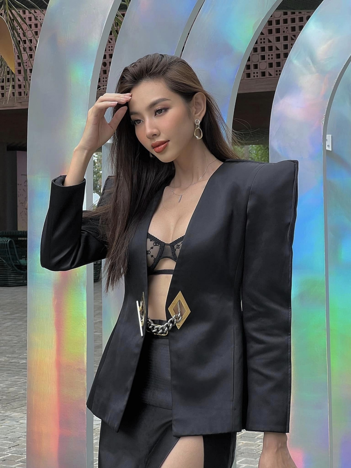Hoa hậu Thùy Tiên diện đồ hở bạo lộ nội y nóng bỏng-2