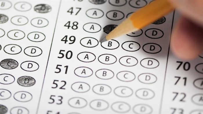 Ngoài IELTS của Hội đồng Anh, kỳ thi Aptis, HSK cũng bị hoãn-1