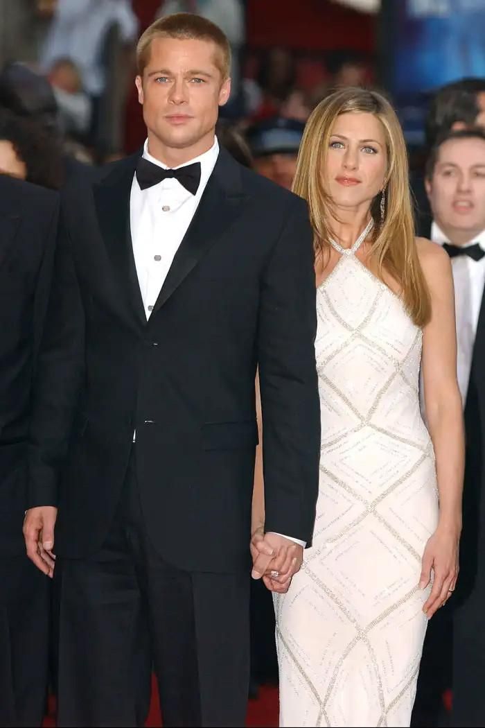Jennifer Aniston nổi đóa vì tin bị Brad Pitt bỏ vì không chịu đẻ con-1