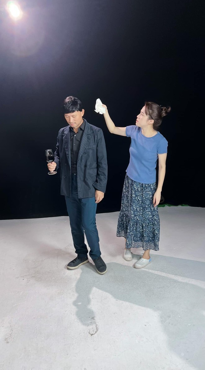 Loạt ảnh cười ra nước mắt của nhà báo Long Vũ trong Cuộc hẹn cuối tuần-26