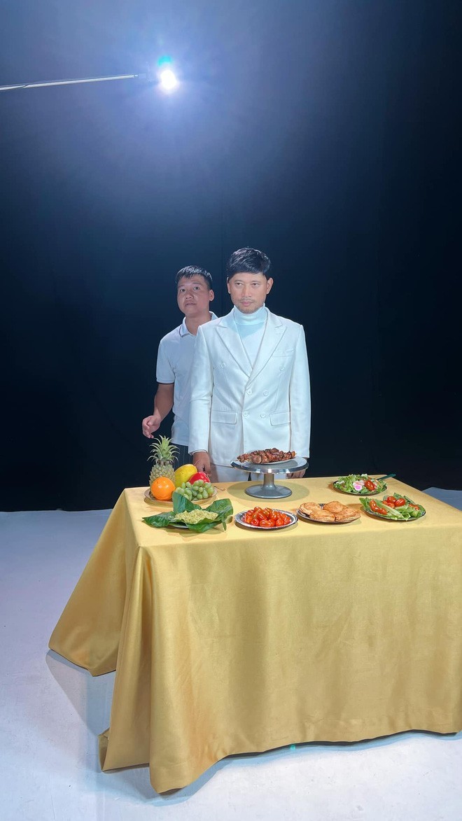 Loạt ảnh cười ra nước mắt của nhà báo Long Vũ trong Cuộc hẹn cuối tuần-34