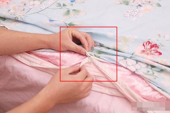 Dây kéo trên vỏ chăn bị hỏng, đừng tốn tiền thay mới, chỉ với một mẹo đơn giản này là có thể sửa dễ dàng