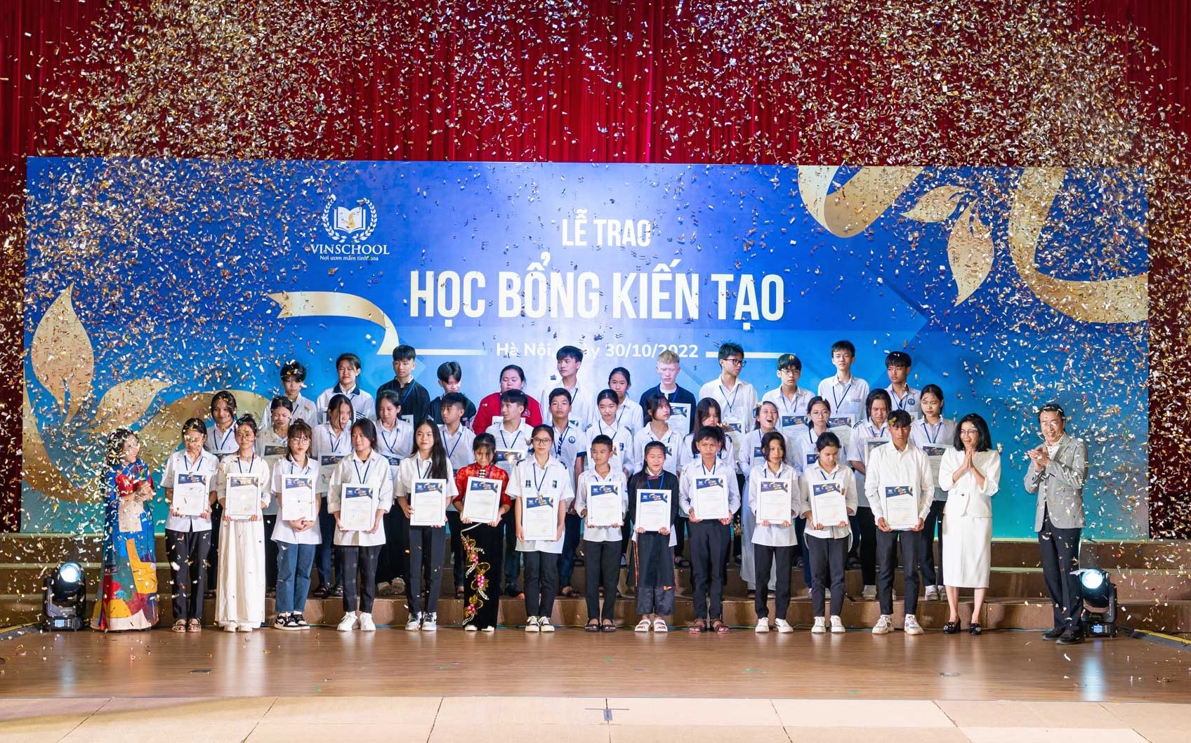 Vinschool trao học bổng Kiến tạo cho 40 học sinh-1