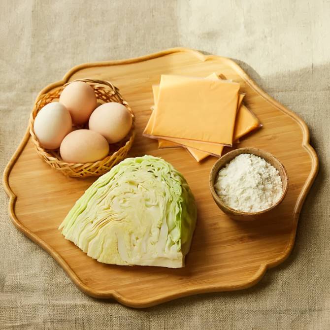 Bắp cải xào hay nấu quá quen rồi, thử mang ra làm bánh đảm bảo ai cũng tấm tắc khen ngon!-1