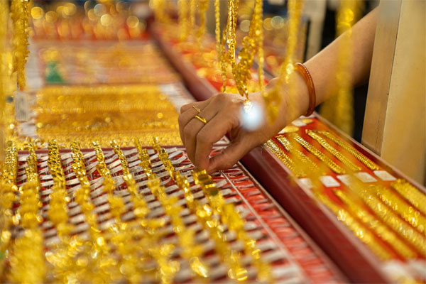 Giá vàng hôm nay 11/11: Vàng tăng dựng đứng-1