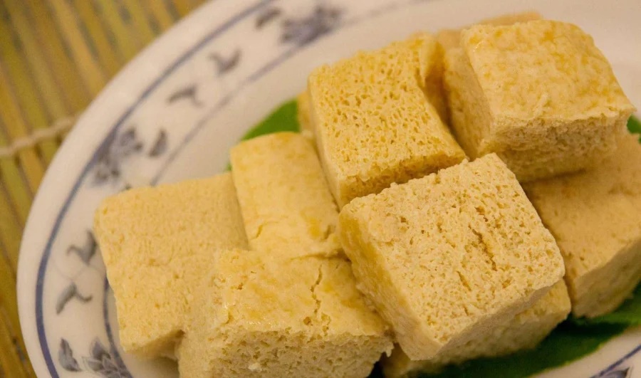 Mua đậu phụ về để đông đá ai cũng lắc đầu: Nhưng tác dụng thần kỳ khiến nhiều người kinh ngạc-1