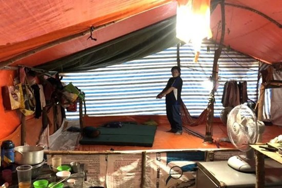 Giao cấu với bé gái 14 tuổi, hai cha con bị bắt giữ