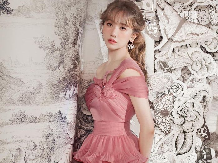 Hari Won vẫn bị liệt cơ mặt-1