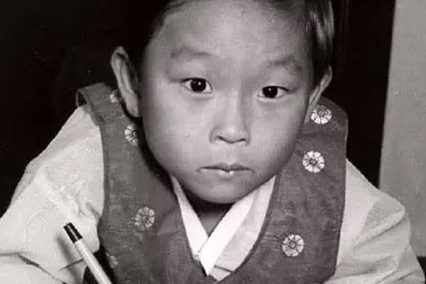 Lịch sử thú vị về bức ảnh thiên tài Einstein khoe lưỡi-2