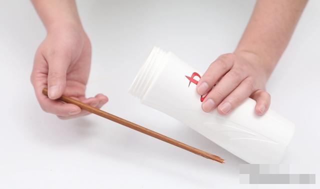 Đừng vứt đũa cũ đi, chỉ cần sửa sang lại và đặt trong phòng bếp&nbsp;là tiết kiệm hàng triệu một năm, siêu dễ sử dụng-13