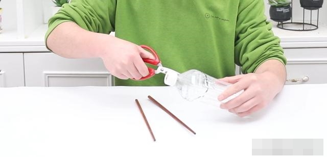 Đừng vứt đũa cũ đi, chỉ cần sửa sang lại và đặt trong phòng bếp là tiết kiệm hàng triệu một năm, siêu dễ sử dụng-17