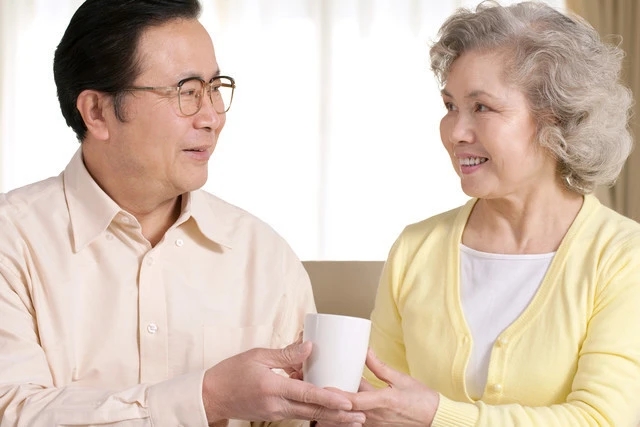 Đàn ông trung niên đi kiếm vợ, chỉ dùng chiêu thức cổ lỗ sĩ nhưng nhiều lần thành công, hóa ra vì đã bắt được điểm yếu của đàn bà-3