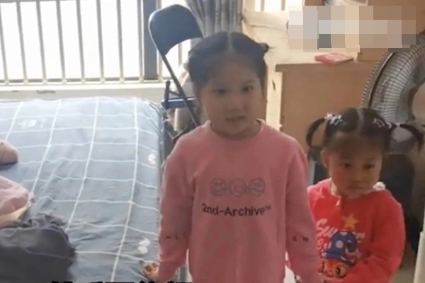 Bé gái 4 tuổi bình tĩnh gọi cứu hỏa, cứu sống bản thân và em gái-1