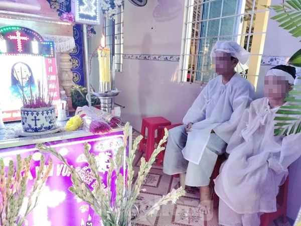 Tột cùng nỗi đau trong tang lễ người phụ nữ bị đánh chết trong khách sạn ở Cà Mau-1